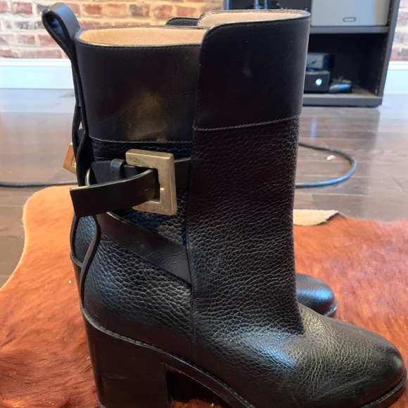 Stuart Weitzman buckled boots - Picture 2 of 5